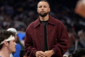 库里：我现在依然沉浸在篮球的快乐中，短时间内不会考虑退役