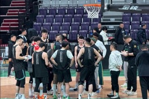 开云官方-首秀15分！辽篮新外援合格，赵继伟有两帮手，杨鸣回归有1个障碍