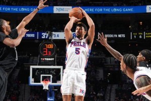 格里姆斯28+8埃奇库姆16+7 76人主场力克篮网