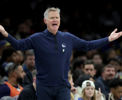 开云官网-暗指杨鸣！杨毅：勇士本赛季无法争冠但没人怪科尔 他也不该辞职